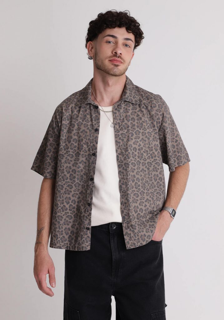 Camisa tendência animal print